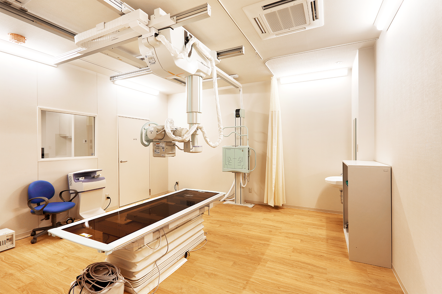 凪の音ホスピタルのX線室の画像です。