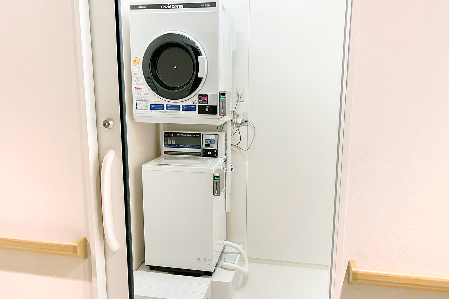 凪の音ホスピタルに設置されている洗濯機の画像です。